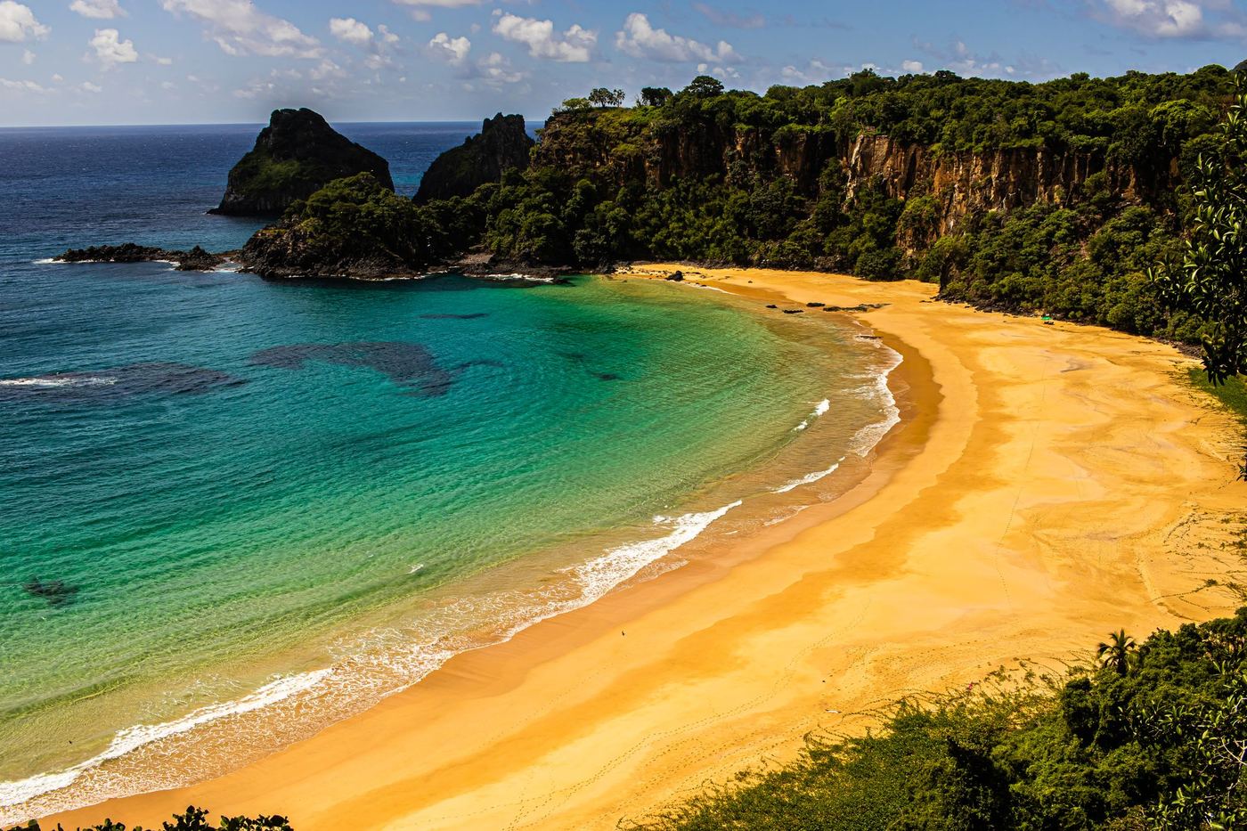 Baía do Sancho, em Fernando de Noronha