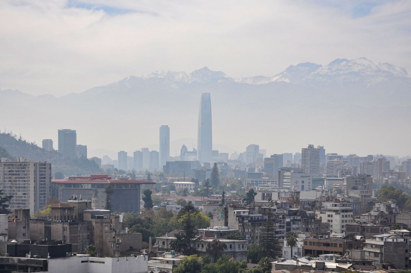 Santiago do Chile com a Cordilheira dos Andes ao fundo